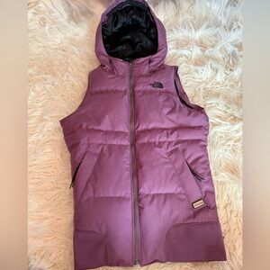 The North Face Women’s 550 Goose Down Hooded Puffer Vest Small NWOT